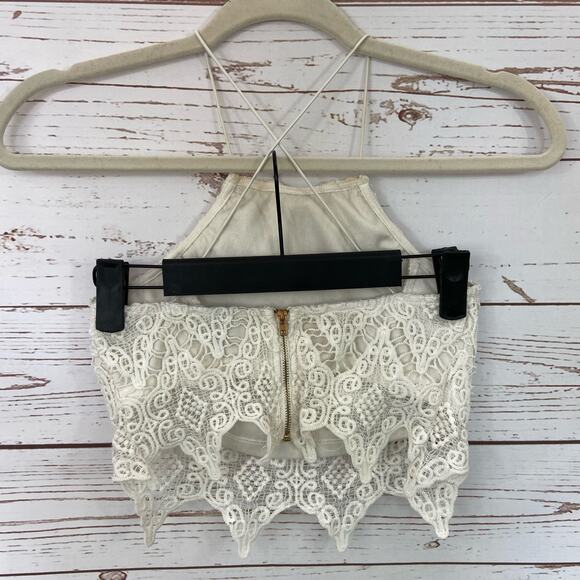 Windsor XS White Boho Crochet Lace Thin Spaghetti Strap Halter Crop Top - Picture 4 of 8